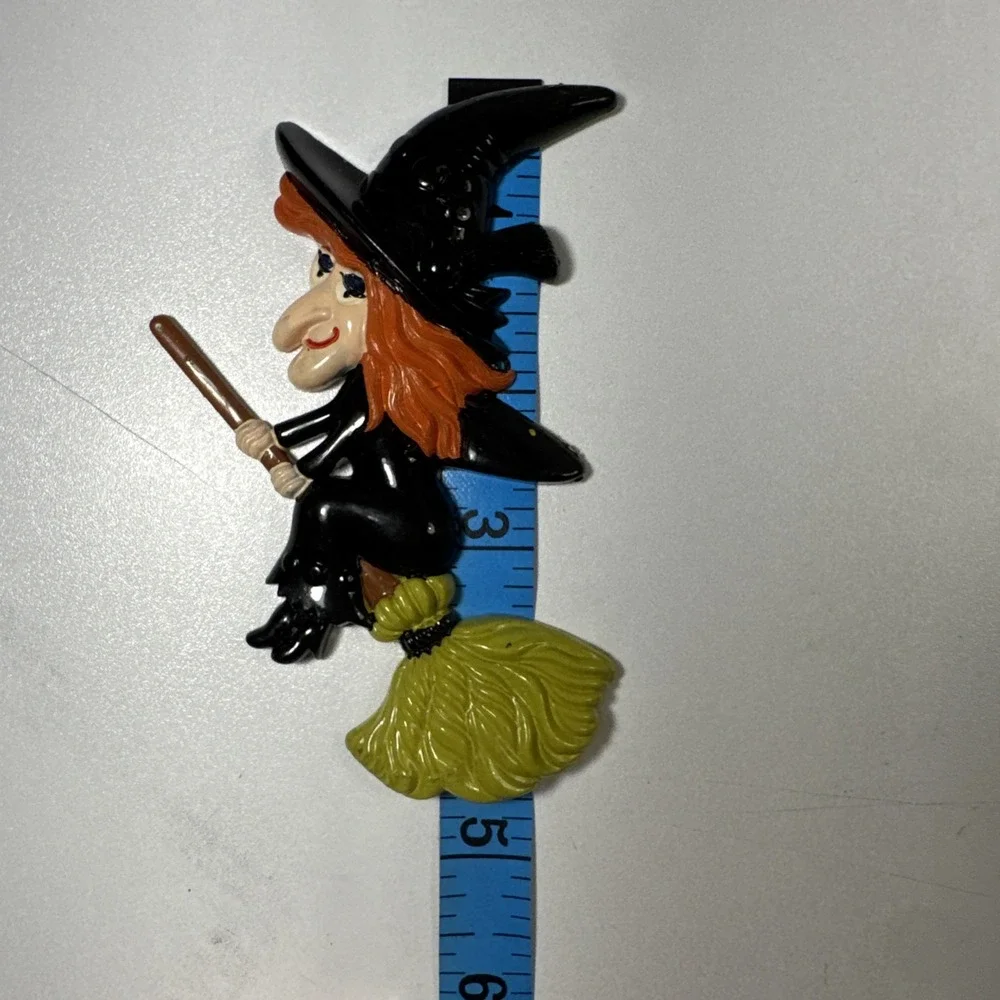Vintage Halloween Witch on‎ broom Plastic Cake Topper